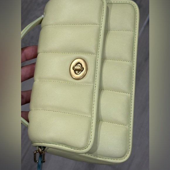 Coach Turnlock Clutch with Quilting‎ Bag - Picture 9 of 15